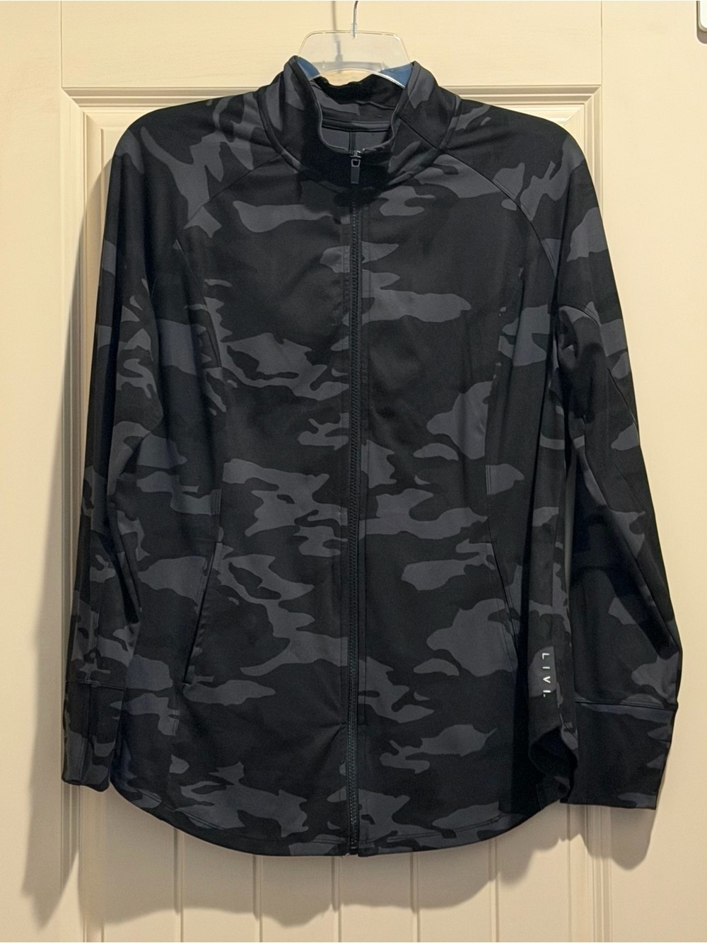 Livi Active Women's Black & Gray Camo Zip-Up Jacket